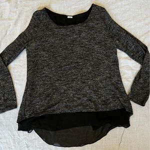comfy open back marled grey top